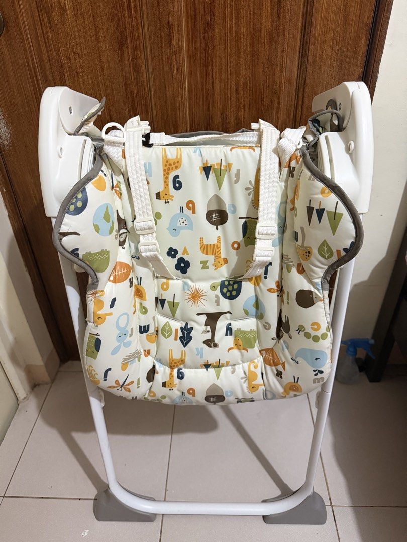 Joie Mimzy High Chair (Category: Kids Tables & Chairs) located in Manila. Submitted by sheiladm27 (Listing ID 1436698123, Image 3). Description: Foldable With table Washable.