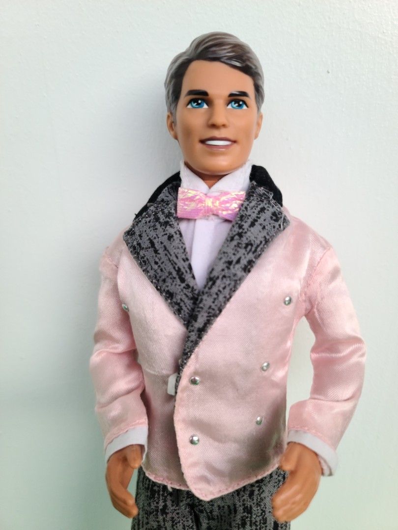 Ken Doll Collection (Category: Figurines & Statues) located in Liliw. Submitted by jc.toys (Listing ID 1436204986, Image 2). Description: 350-1000 - Ken doll collection for sale! - Includes dolls in the following outfits: - Camouflage uniform - Tuxedo - White suit - Purple shirt with black shorts - Features dolls with different hairstyles and facial expressions. - Perfect for collectors and imaginative play..