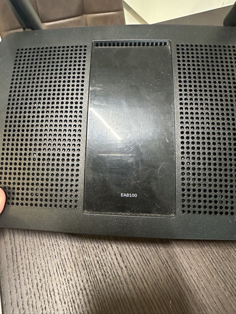 Linksys EA8100 Router448407891818598401