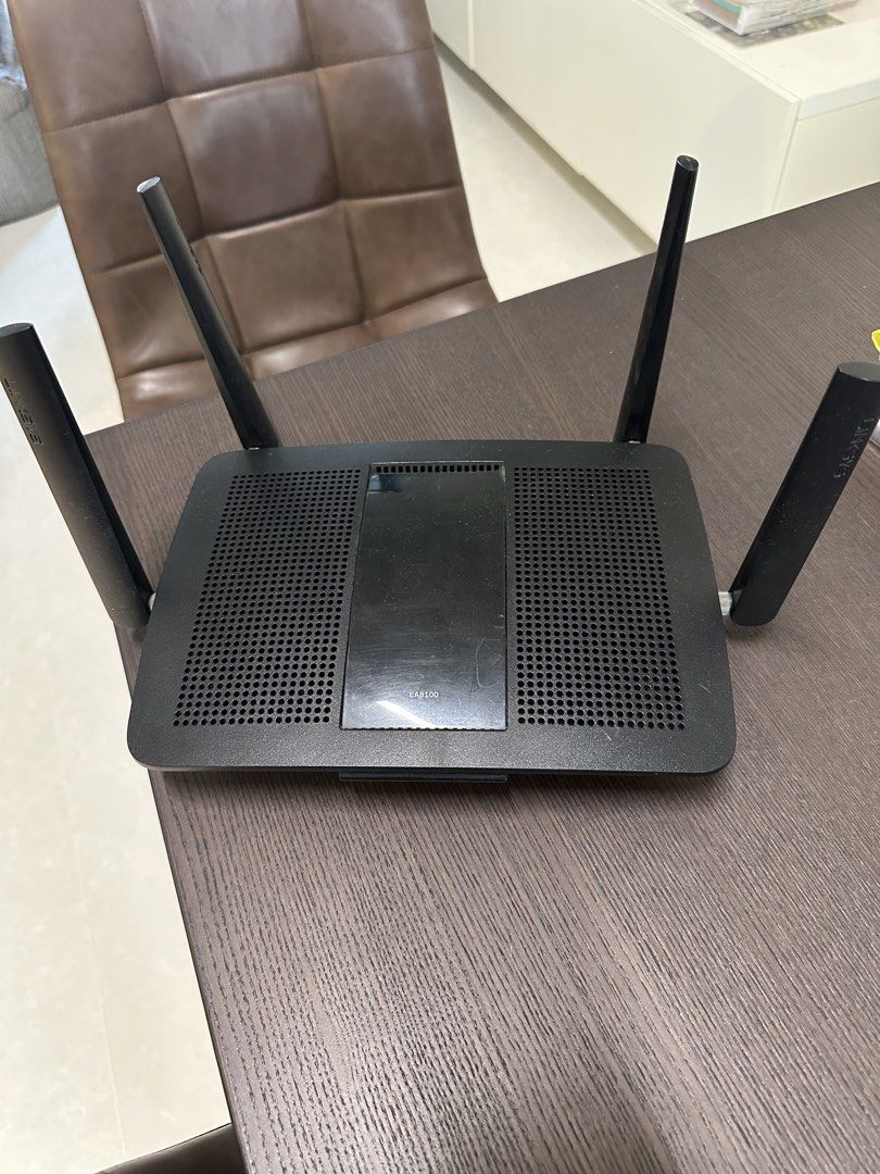Linksys EA8100 Router448407891818598400