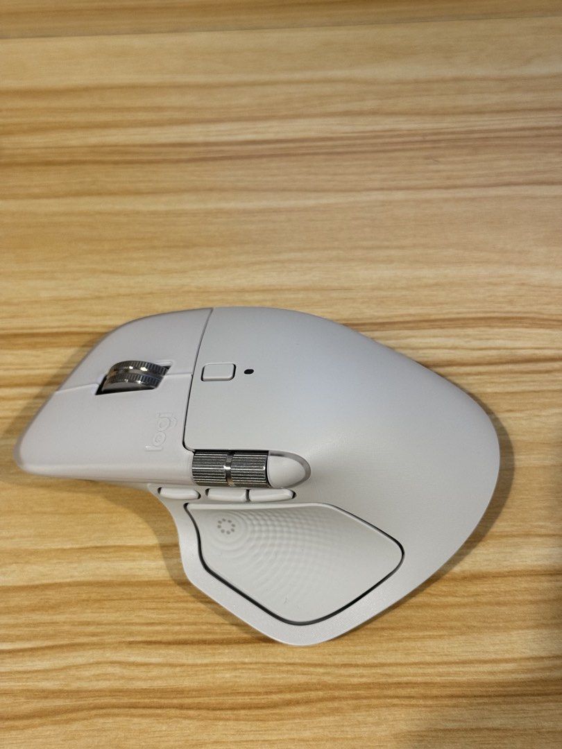 Logitech MX Master 4 Wireless Mouse for Mac -White448299259228989440