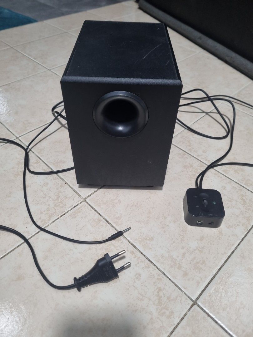 LOGITECH/Z213

PC SPEAKER-2.1CH/ELEC448838103477135363