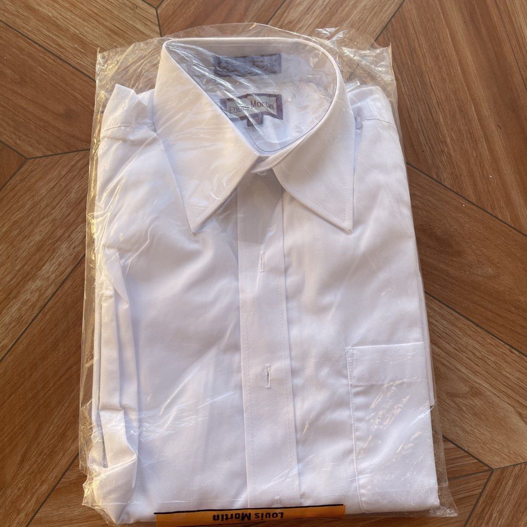 Louis Martin Polo Longsleeve (Category: Tshirts & Polo Shirts ) located in Naic. Submitted by johnrell1234 (Listing ID 1436747655, Image 1). Description: 📐⬇️ Measurements: Width: 22.5” | Length: 33” | Sleeve length: 23.5 Color rate: 10/10 Brandnew Condition No Issue .