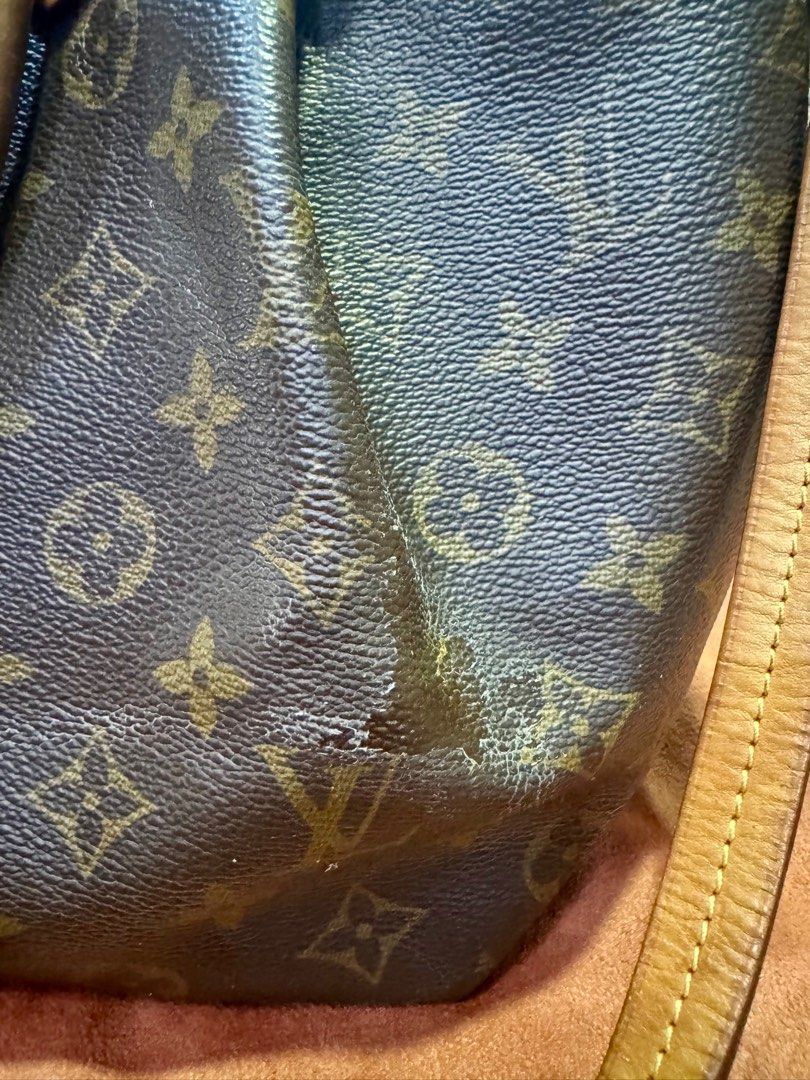 Louis Vuitton Turenne MM (Category: Luxury Bags & Wallets) located in Pasig City. Submitted by redmann (Listing ID 1436722569, Image 2). Description: Authentic Preloved Both in Greenbelt Shows signs of storage age Meet up: arcovia, megamall, robinson’s galleria.