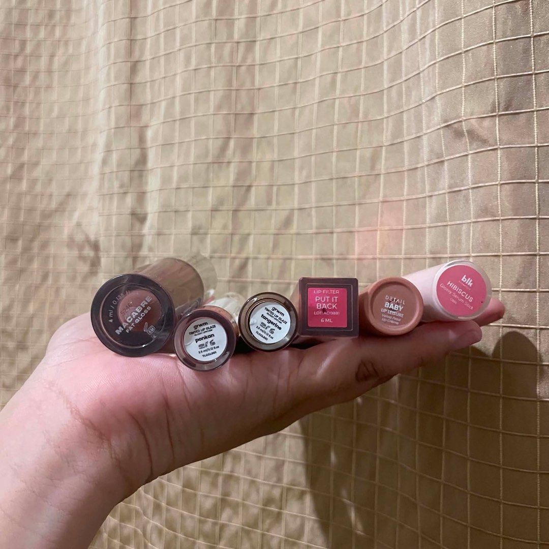 Makeup Declutter: Lip Products (Category: Makeup) located in Manila. Submitted by thriftgod67 (Listing ID 1436749453, Image 2). Description: TAKE ALL ₱450 If tingi: Issy fat gloss: (60%) ₱69 Teviant: ₱89 (89%) Blk: ₱99 (80%) Detail: ₱79 (70%) Grwm tangerine: ₱89 (Never used) Grwm ponkan: ₱100 (80%) 📍Pasig, Santolan or CEU Manila .