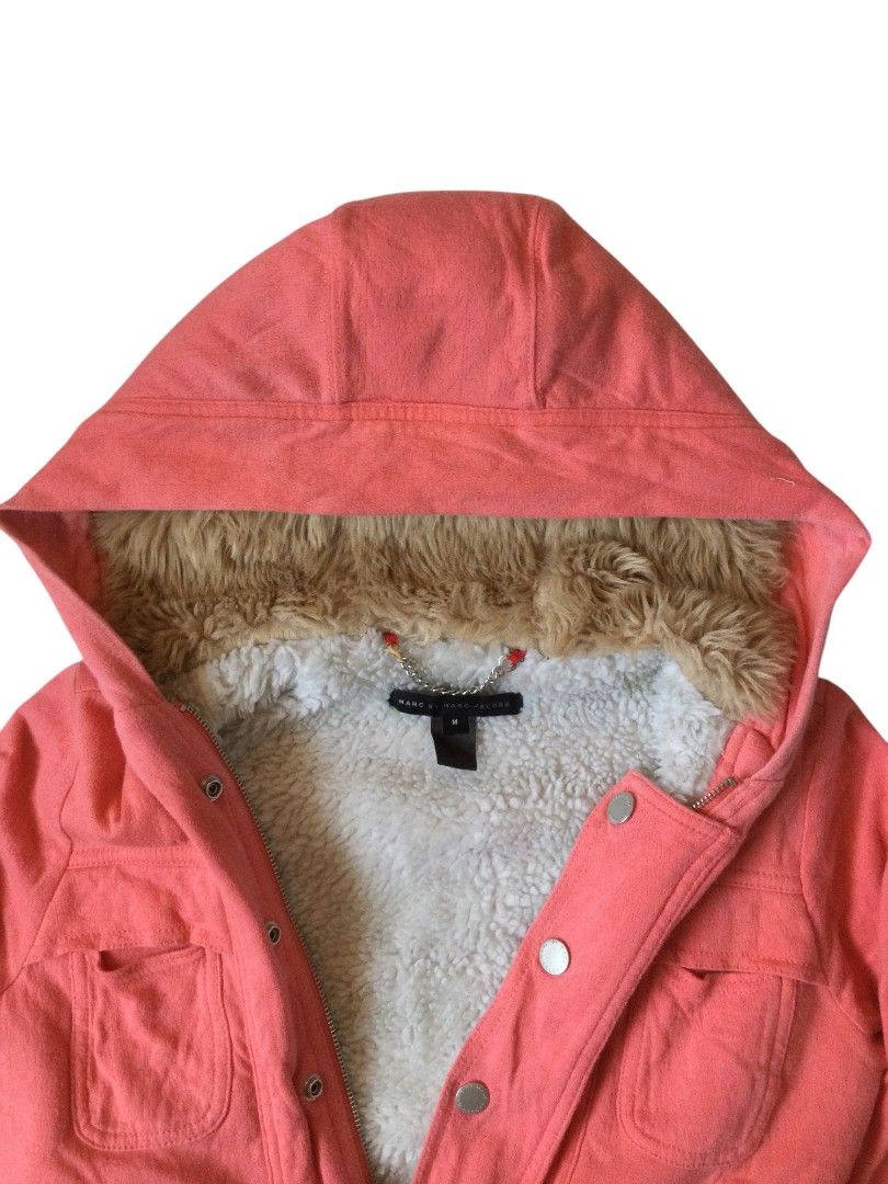 Marc Jacobs Sherpa Fur Hoodie (Category: Coats, Jackets and Outerwear) located in San Fernando. Submitted by bloodlusta_ (Listing ID 1436686713, Image 3). Description: 18x25 no issue 400+sf.