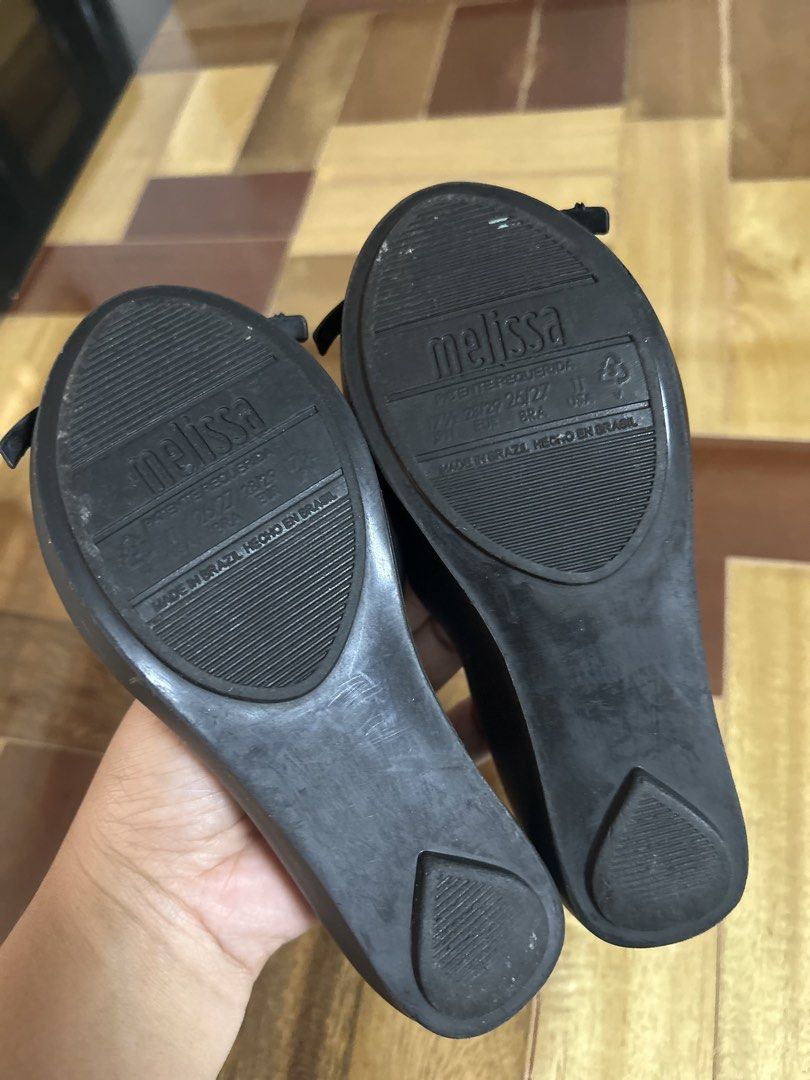 Melissa Cat Flats Black (Category: Babies & Kids Fashion) located in Santa Rosa. Submitted by lovedbydane (Listing ID 1436652575, Image 2). Description: Adorable black Melissa flats featuring a cat design. The shoes have a pink insole and a bow detail on the back. The soles indicate euro size 28/29. Made in Brazil..
