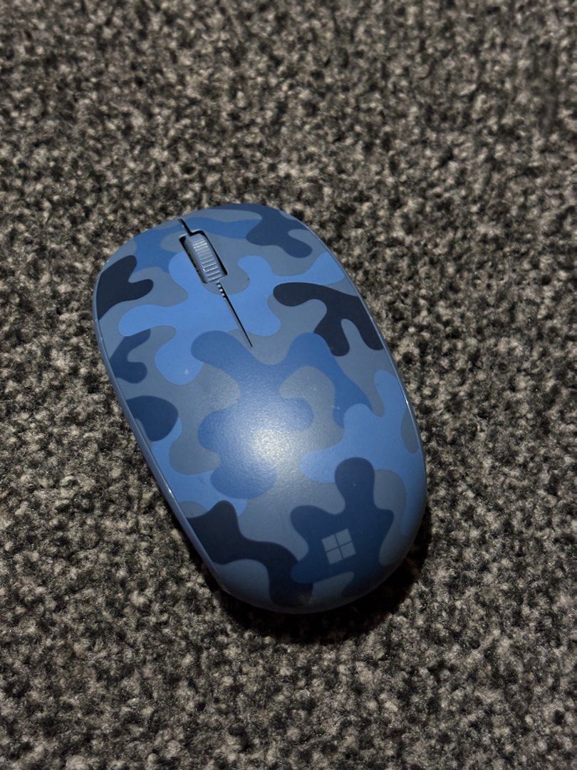 Microsoft Bluetooth Mouse (Category: Mouse & Mousepads) located in Bulacan. Submitted by thriftstarph (Listing ID 1436787874, Image 1). Description: PLEASE READ THE DESCRIPTION BELOW‼️ Microsoft Wireless Blue Camo Mouse (Bluetooth) With Battery No issue.