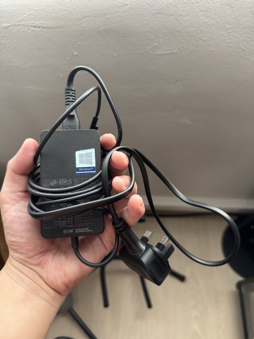 Microsoft Surface Charger 65W adaptor PSU448172270583828481