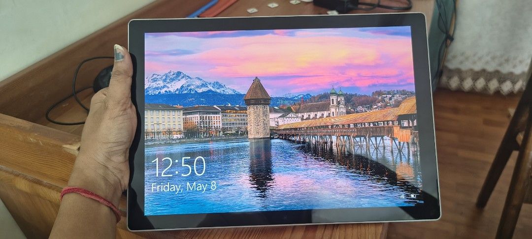 Microsoft Surface Pro Tablet448404331472496642
