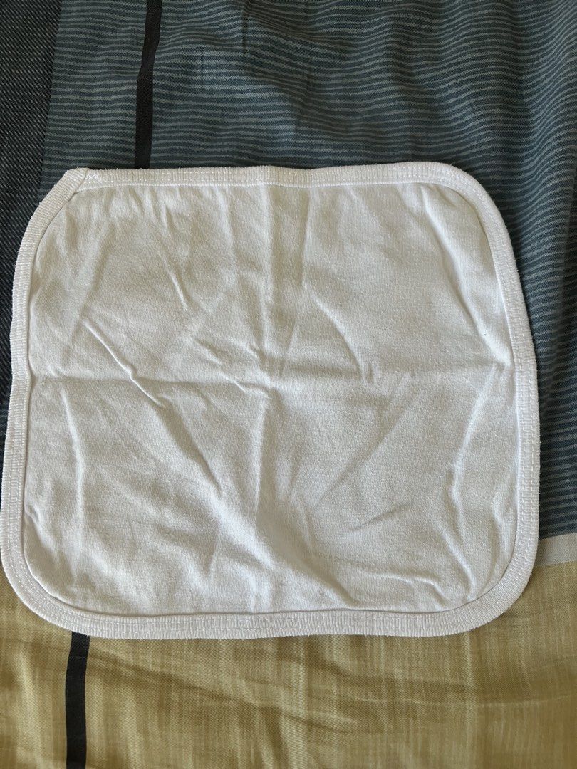 Minnies & Mimi Baby Face Towel (Category: Bathtub & Bath Accessories) located in Manila. Submitted by lsqwin2026 (Listing ID 1436683071, Image 1). Description: - Brand: Minnies & Mimi - Material: Pure cotton Quantity: 3 pcs - Stitched border - Brand tag included - Shape: Rectangular with rounded corners Price: 120 for 3 pcs.