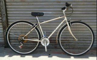 (Category: ) located in . Submitted by cclarimelvintageclassicretro (Listing ID 1436796964, Image 1). Description: .