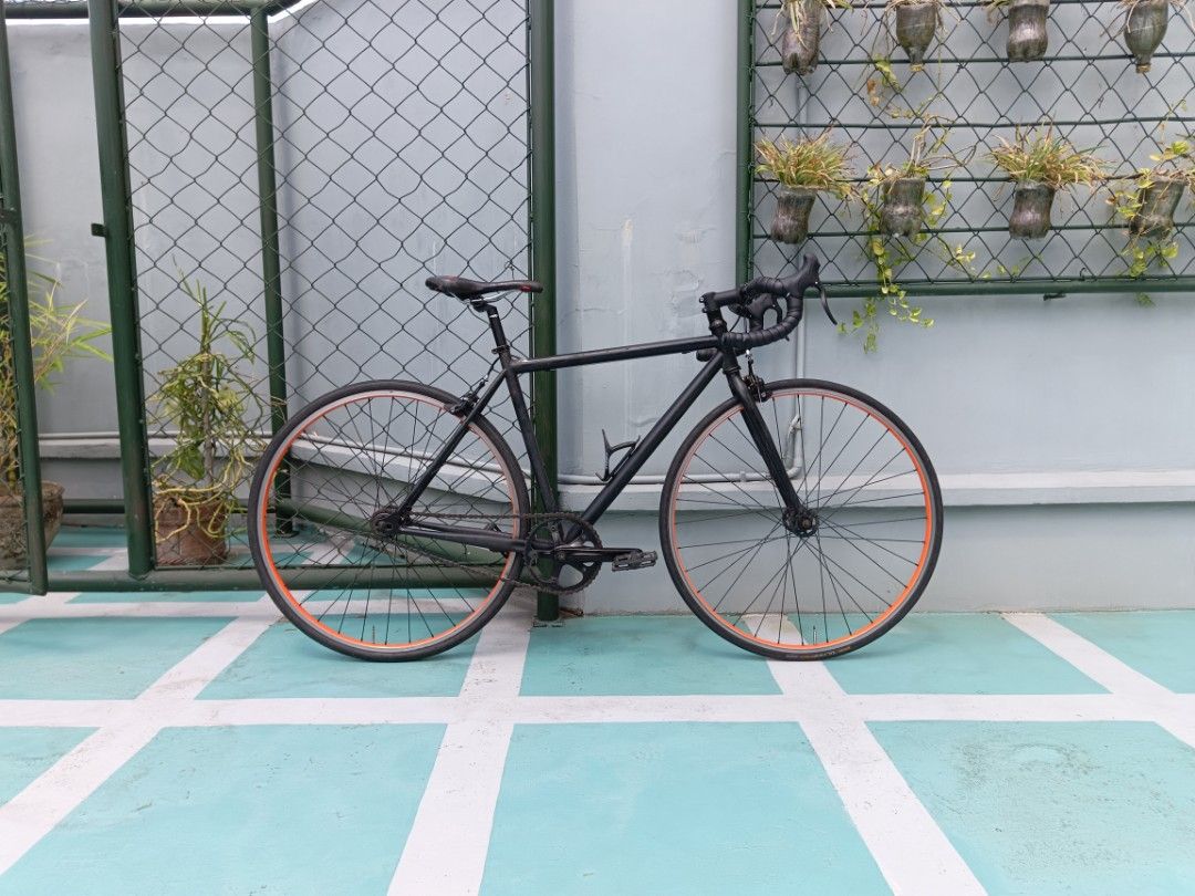 Mongoose Maurice Single Speed / Fixie (Category: Bicycles) located in Manila. Submitted by juliancai (Listing ID 1436701086, Image 1). Description: For Sale or Swap to your Road Bike Mongoose Maurice Sz 52tt 48st 46x16 Ratio Promax Brakes Size 40 Dropbar TRP Copy Brake Levers Issues: Alog pedals, gasgas sa crankarm P10,000 negotiable For pickup Muntinlupa area.