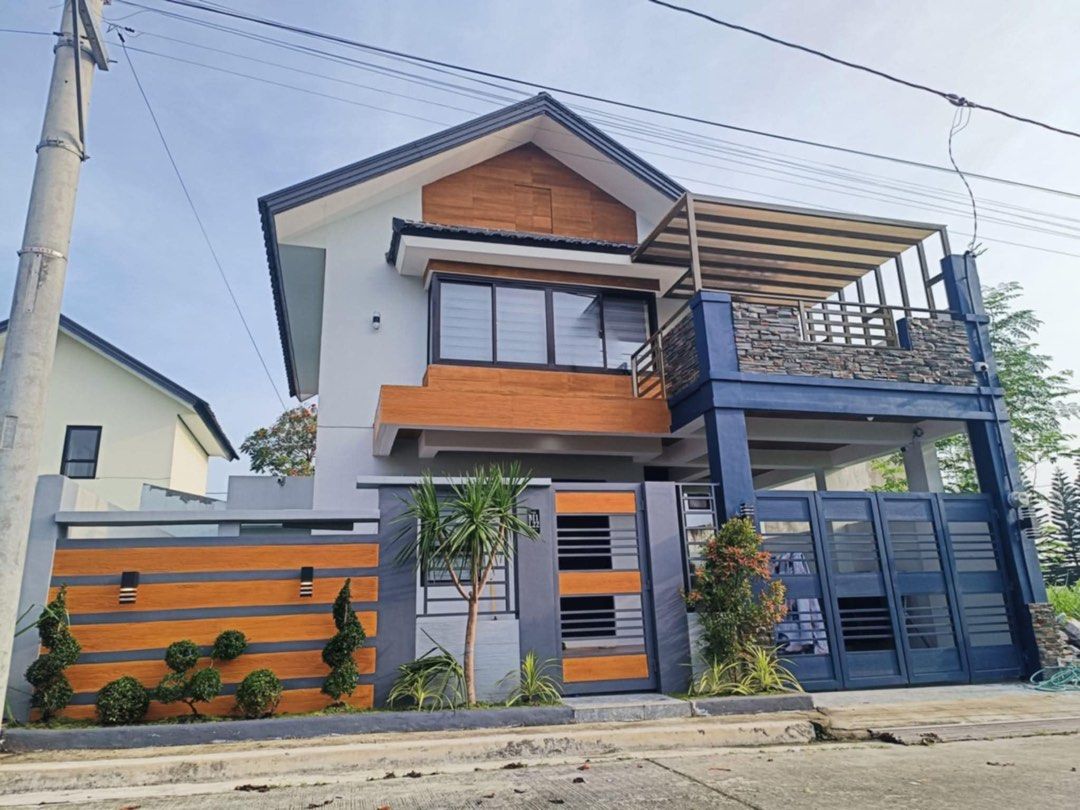 Morningfields at Carmelray House and Lot (Category: House & Lot) located in Santa Rosa. Submitted by charmainev31426 (Listing ID 1436775867, Image 1). Description: 2 Storey House and Lot in Morningfields Subdivision, Nuvali Secured Subdivision (Gated) with Amenities 120 sq.m Lot Area Phase 3 Updated payments: Amilyar and HOA dues of Subd. Key Features: ● Master’s Bedroom with Toilet & Bath and Balcony ● 2 Bedrooms in the 2nd floor ● 2F common toi