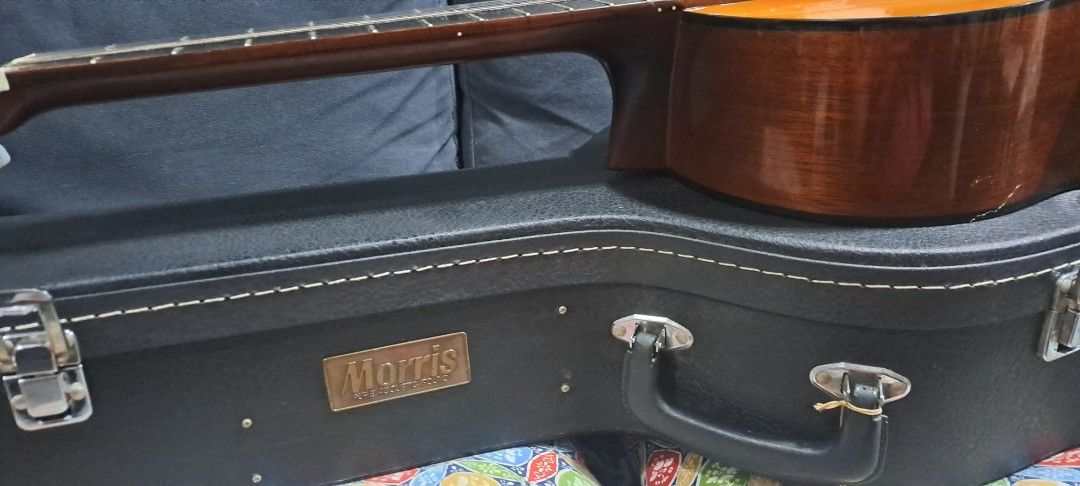 Morris MC-100 Classical Guitar with Case (Category: Musical Instruments) located in Quezon City. Submitted by chrisconradbautista (Listing ID 1436725644, Image 2). Description: Morris MC-100 Classical Guitar In very good condition Almost New, No Issue, No Scratch 100% authentic Morris from Japan With Original Morris Hard Case Made in Korea See to Appreciate Auto pass po sa swap and low ballers Guarranteed walang issue po yung gitara Shipping fee 