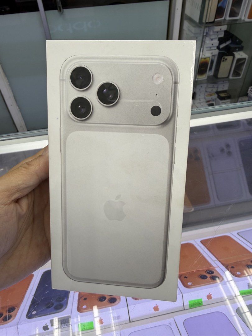 (Category: iPhone 17 Series) located in Petaling Jaya. Submitted by gadget_fix_dot_com (Listing ID 1436766549, Image 1). Description: Brand NewSet Original iPhone 17 Pro Max 256gb ✅ Warranty 1 Year Apple 🍎 ✅ Malaysia X/A Set 🇲🇾 ✅Baru Sealed box unit Walk in shop / Cash delivery / Cod / Lalamove .