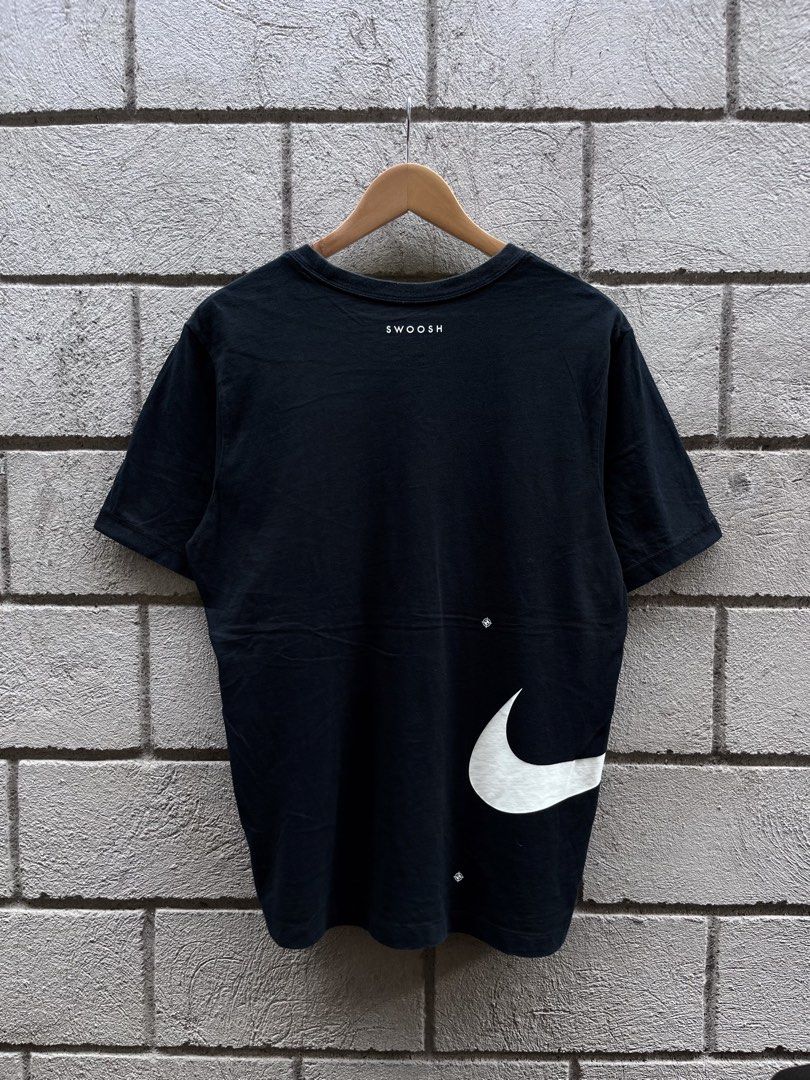 Nike Just Do It Black Tee XL (Category: Tshirts & Polo Shirts ) located in Manila. Submitted by bagayanagi11491 (Listing ID 1436658136, Image 2). Description: EXCELLENT CONDITION Size: XL on tag but can fit to large (21x28) Issue: None Solid neto bago pa.
