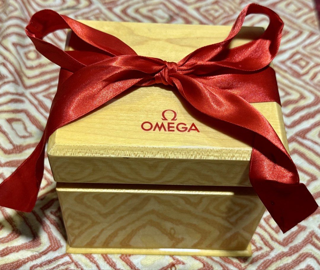 Omega Geneve Automatic Vintage watch (Category: Luxury Watches) located in Quezon City. Submitted by angace13 (Listing ID 1436682696, Image 2). Description: - Vintage Omega geneve watch - Gold-toned face with date display - Black leather strap - Automatic minor scratch only pm nlng sa interested ty.