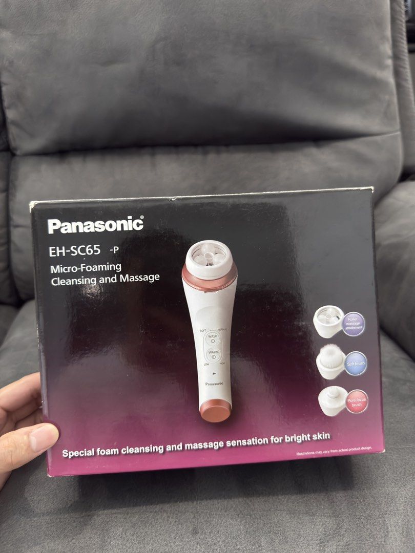 Panasonic EH-SC65 Micro-Foaming Facial Cleansing Brush (Category: Face Care) located in Quezon City. Submitted by miccisb (Listing ID 1436770822, Image 1). Description: Panasonic EH-SC65 Micro Foaming Cleanser/Massager *BRAND NEW* Store price: ₱6490 Check local online store for the price Only selling for: ₱3,199 (slightly negotiable sa mabilis kausap) RFS: Napanalunan lang during Christmas raffle Location: Mplace, Mother Ignacia Ave, Quezon City 