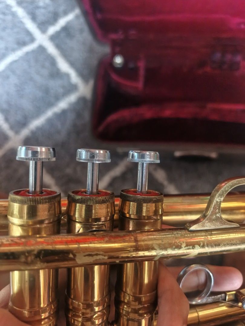 Parrot Trumpet with Case (Category: Musical Instruments) located in Manila. Submitted by krislorans (Listing ID 1436805465, Image 3). Description: ISSUE: Third valve only, can be fixed Location: Cebu Can negotiate.