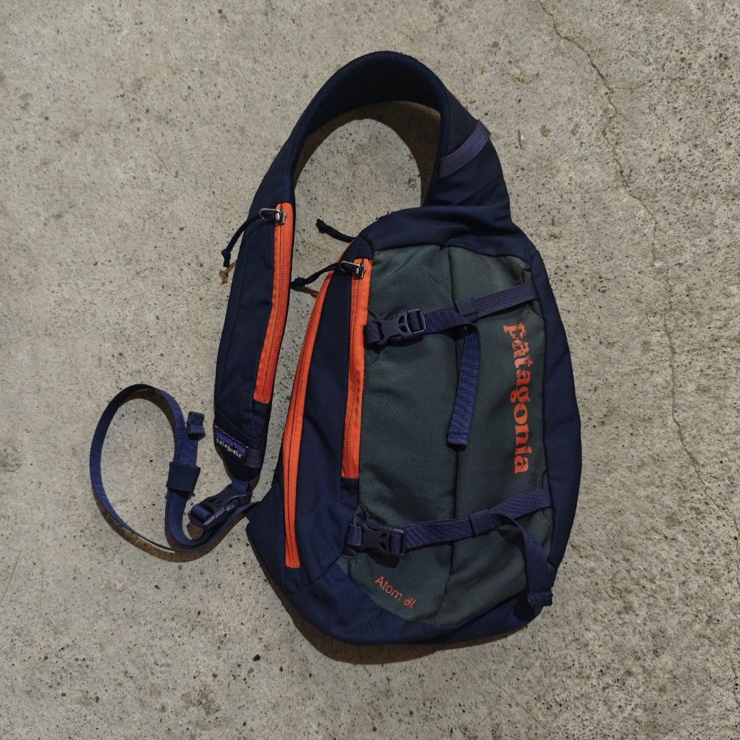 Patagonia Atom 8L Cross Body Bag (Category: Backpacks) located in Dagupan City. Submitted by johnny.flips (Listing ID 1436704304, Image 1). Description: Minimal crack prints no himulmol/punit 980+sf.