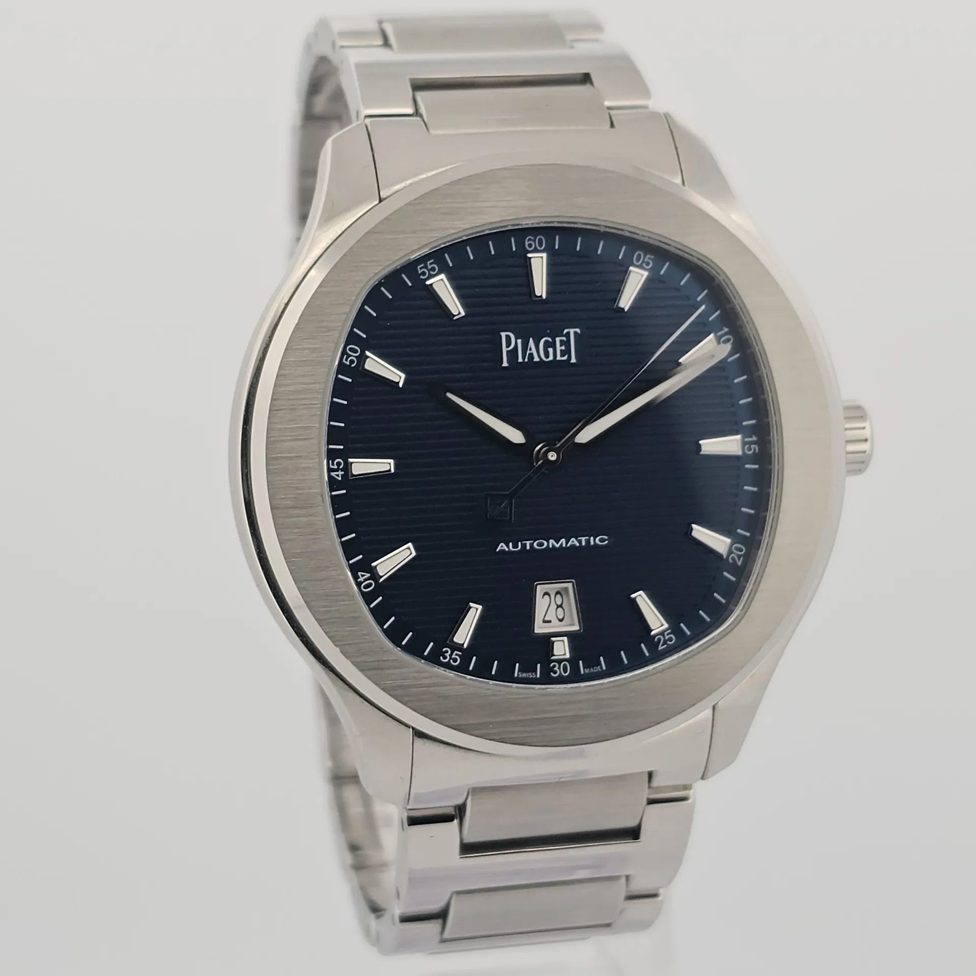Piaget Polo S G0A41002 (Category: Watches) located in Singapore. Submitted by mingwatchchannel (Listing ID 1436704448, Image 1). Description: WCK015UPGT Watch Condition Mint Condition, Nearly New Warranty Card Year Open Date Diameter 42mm Movement Automatic Case Material Steel Dial Color Blue Accessories With Original Box and Certificate No Exchange Thank You Want to see more watches we have please follow us on: Website: https://www.mingwatchchan
