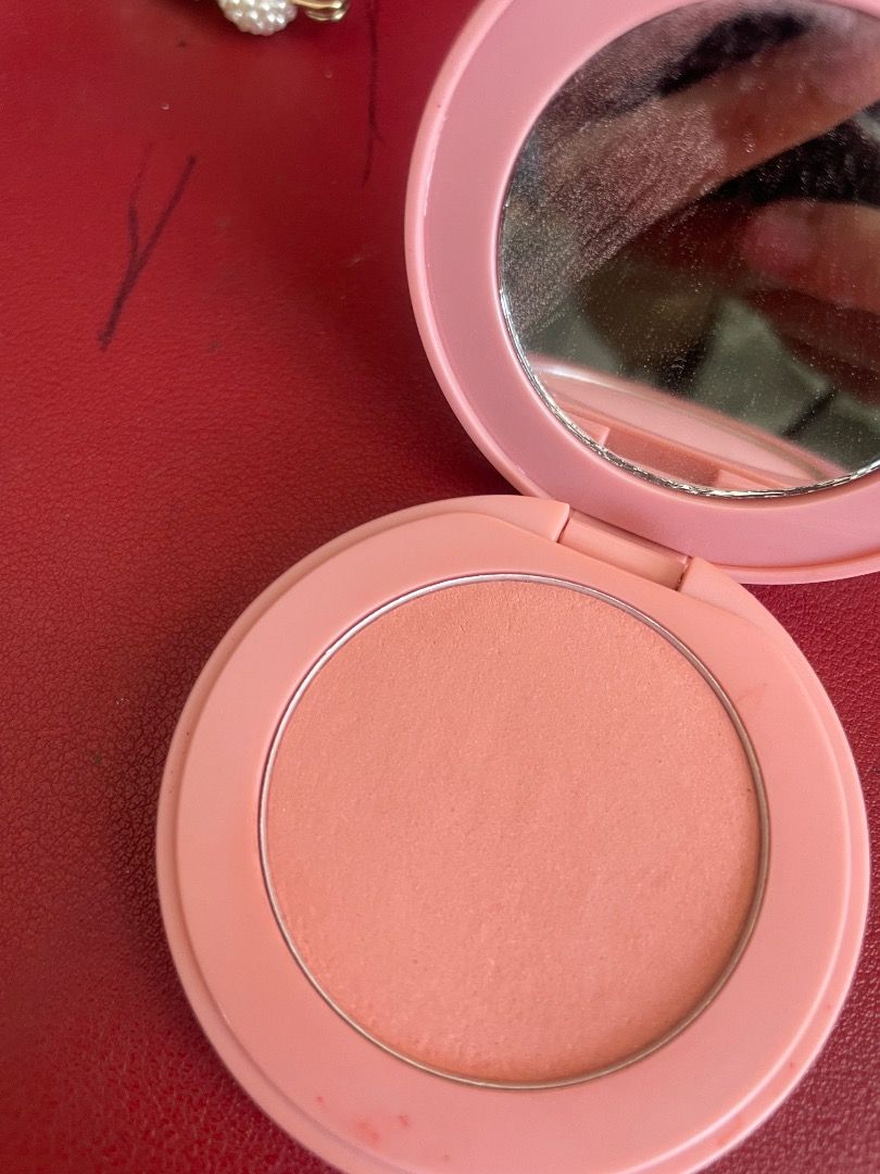 BLK powder blush in shade BonBon (Category: Makeup) located in San Pedro. Submitted by iamgorjess150505 (Listing ID 1436682827, Image 1). Description: BLK Powder blush in shade Bonbon (with box). Bought May 2026, swatched only. Lalamove, LBC, J&T (weekends shipping), Meetups in One Ayala Makati (Tuesday and Wednesday only) Location: Adele Residences, San Pedro, Laguna.