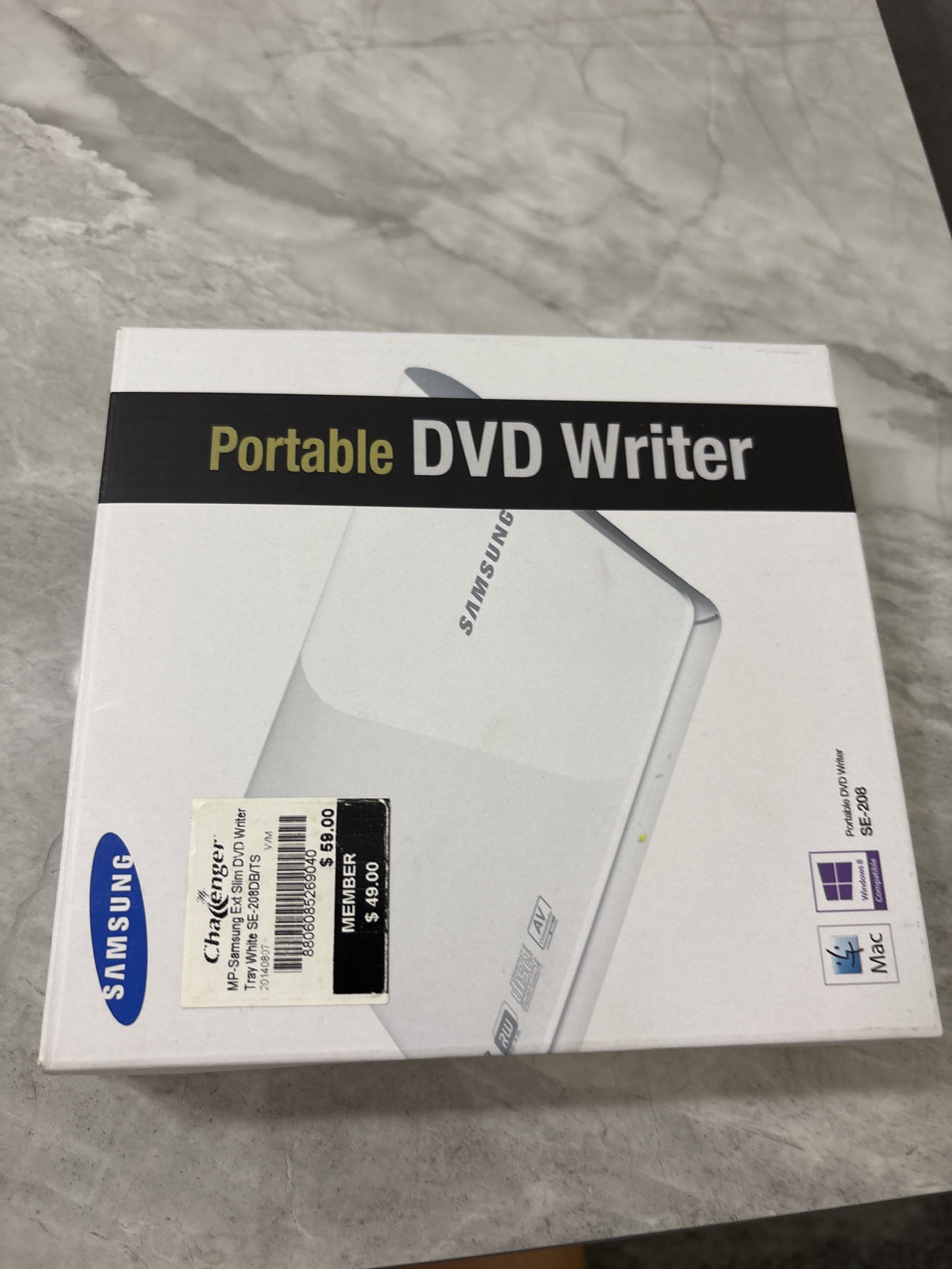 Portable DVD writer448414138500403200