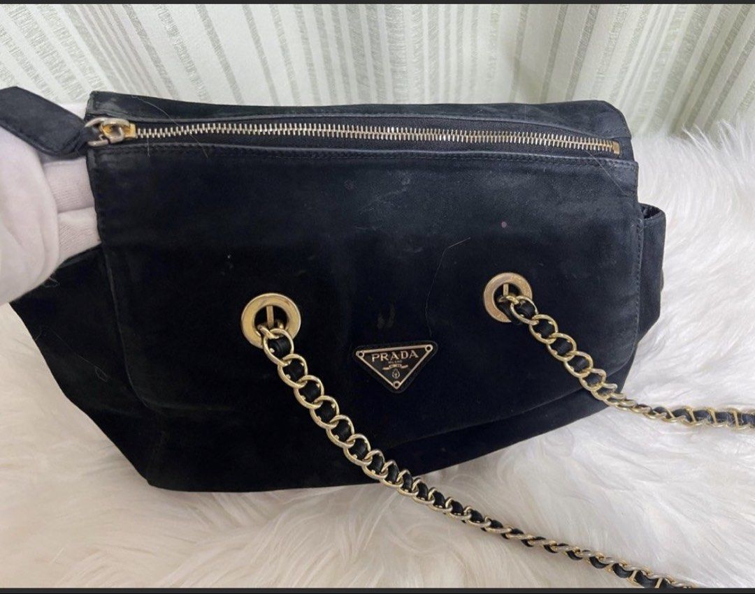 Prada Black Suede Chain Bag (Category: Luxury Bags & Wallets) located in Caloocan City. Submitted by kcconstntino (Listing ID 1436656225, Image 1). Description: preloved prada chain bag Aunthentic from japan🇯🇵✅.