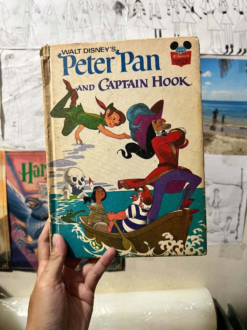 Pre-loved: Disney's Peter Pan and Captain Hook (Category: Children's Books) located in Mandaluyong City. Submitted by moonamor (Listing ID 1436783392, Image 1). Description: pre-loved copy of Disney's Peter Pan and Captain Hook.