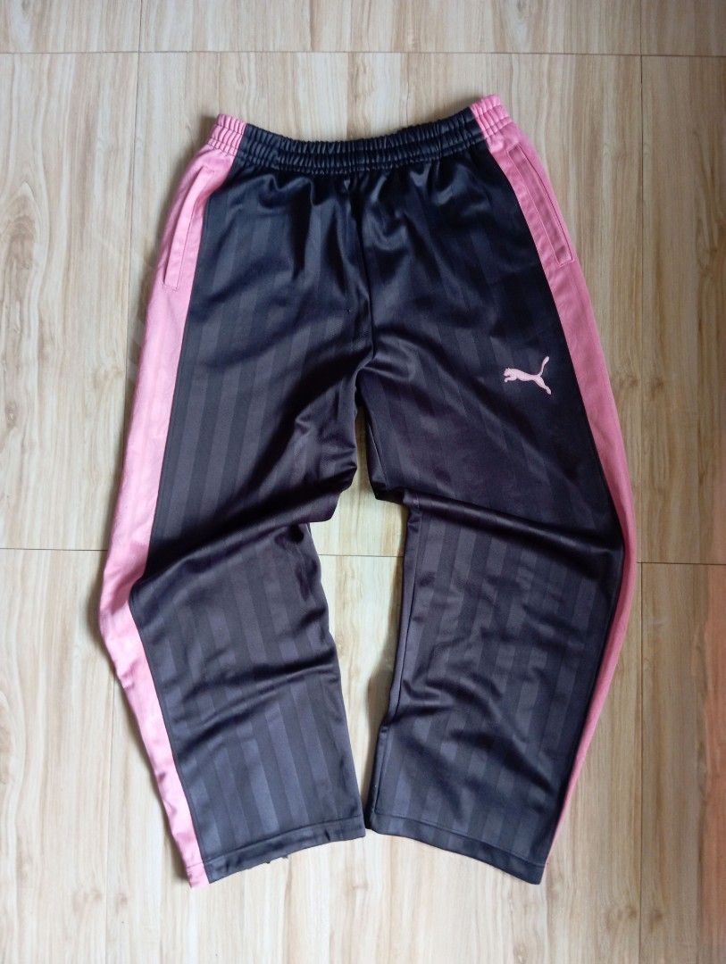 Puma Track Pants (Category: Other Bottoms) located in Bulacan. Submitted by flipsrus (Listing ID 1436700945, Image 1). Description: only issue un-tagged.