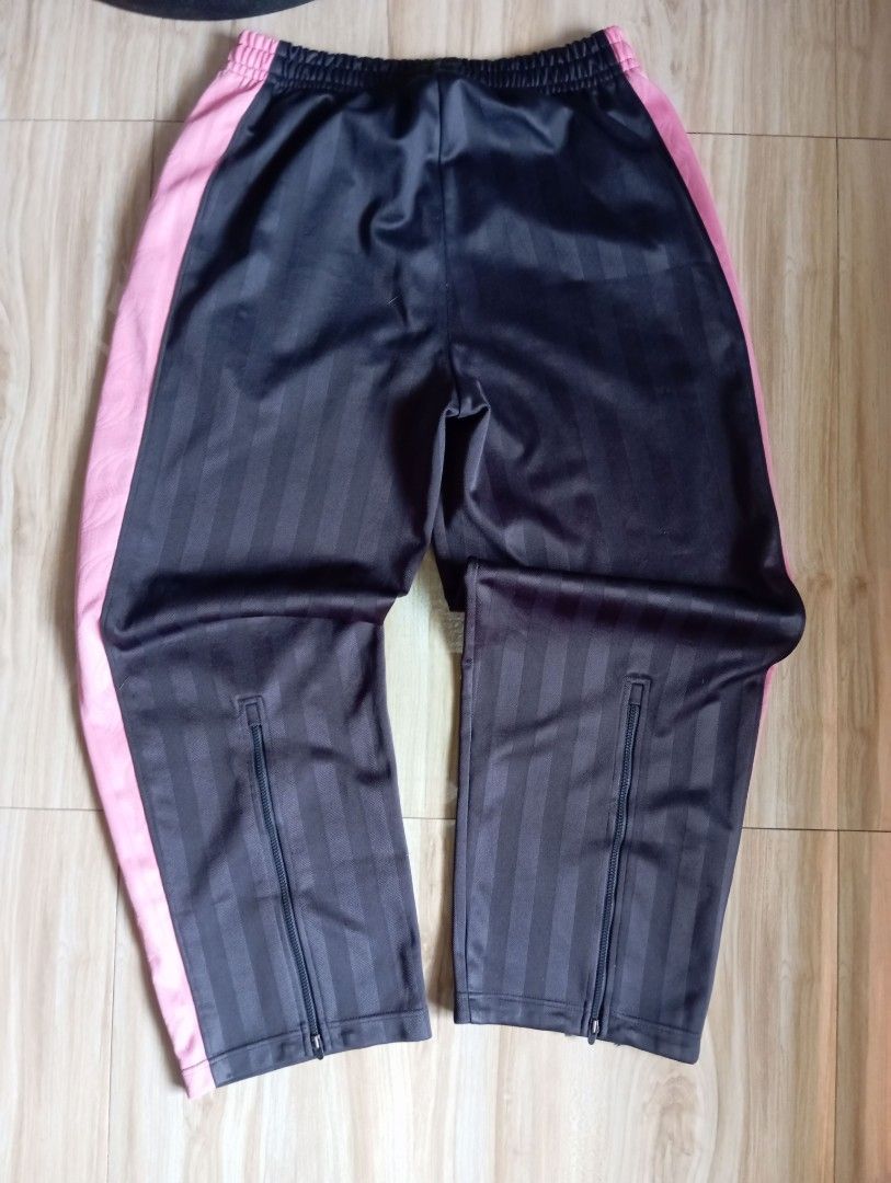 Puma Track Pants (Category: Other Bottoms) located in Bulacan. Submitted by flipsrus (Listing ID 1436700945, Image 2). Description: only issue un-tagged.