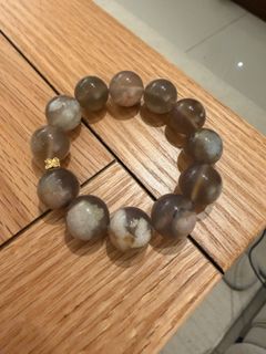 (Category: ) located in . Submitted by yvetteoreo (Listing ID 1436761334, Image 1). Description: .