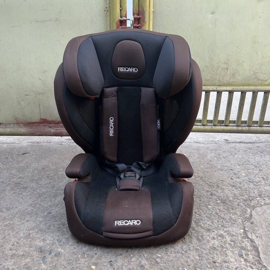 Recaro car seat (Category: Car Seats) located in San Fernando. Submitted by thethriftwardrobe.ph (Listing ID 1436768513, Image 1). Description: designed for children aged 1 to 12 years old.