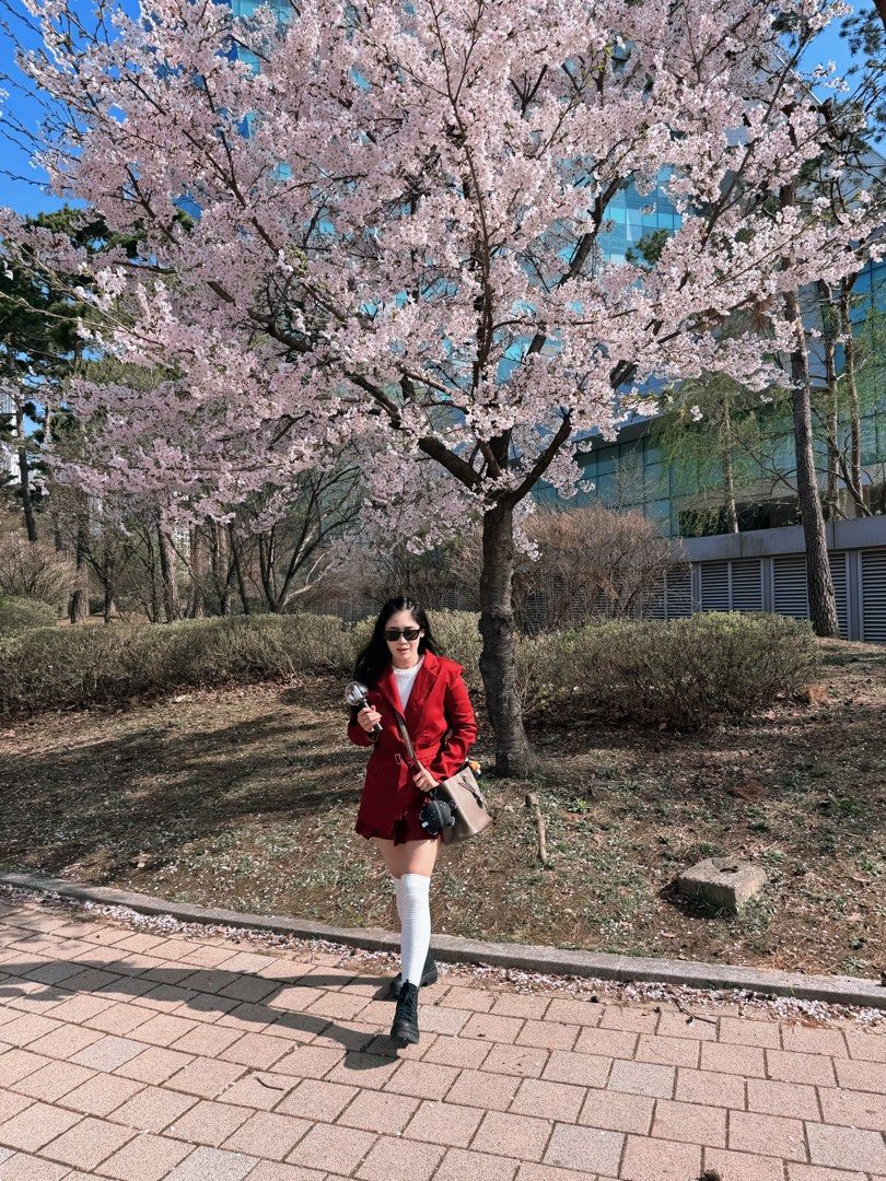 Red Blazer and Skirt Set (Category: Sets or Coordinates) located in Cavite. Submitted by jksnoonacart (Listing ID 1436825651, Image 2). Description: - Red blazer and mini skirt set - Blazer features a tailored fit with a belt - Matching tennis skirt - Perfect for a chic, coordinated look - Versatile for various occasions - With shoulder pads - Perfect for concert outfits.