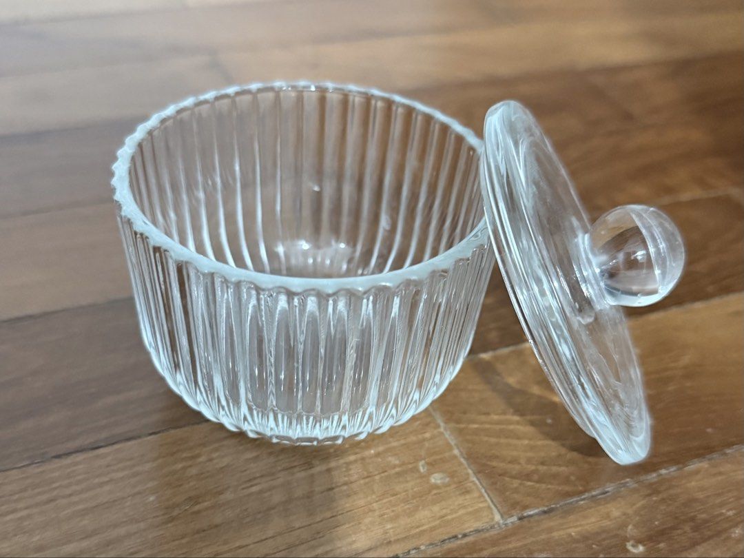 Ribbed Glass Jar with Lid - Small448486674049290240