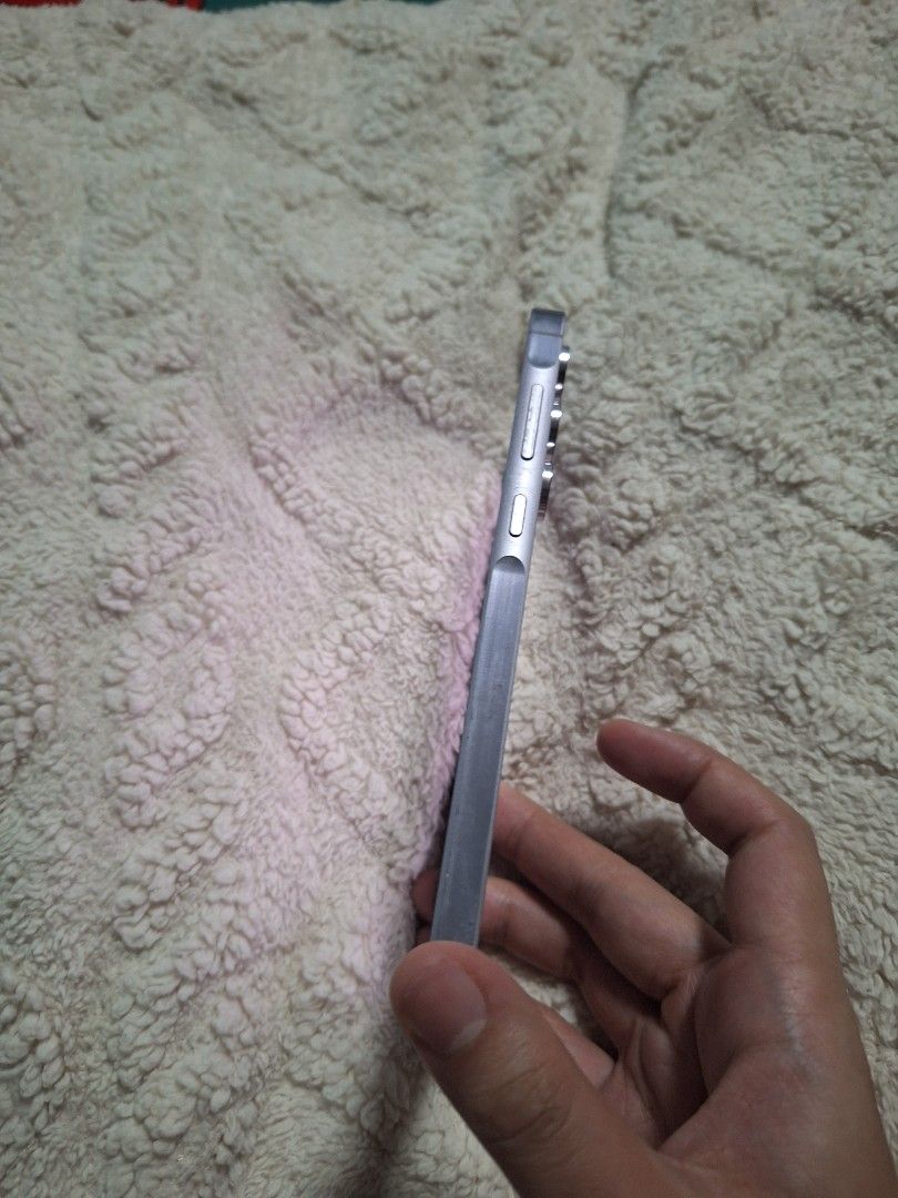 Samsung A55 5G 8/256gb (Category: Samsung) located in Quezon City. Submitted by miguielle (Listing ID 1436814104, Image 3). Description: For Sale or swap with Iphone 13 256gb willing to add cash No issue no box with original charger Display: 6.6-inch Super AMOLED, 120Hz Refresh Rate, FHD+ Resolution (1080 x 2340) ​Protection: Corning Gorilla Glass Victus+ (Front), Gorilla Glass (Back), Aluminum Frame ​Processor: Exynos 1480 (4nm) Octa-core ​GPU: 