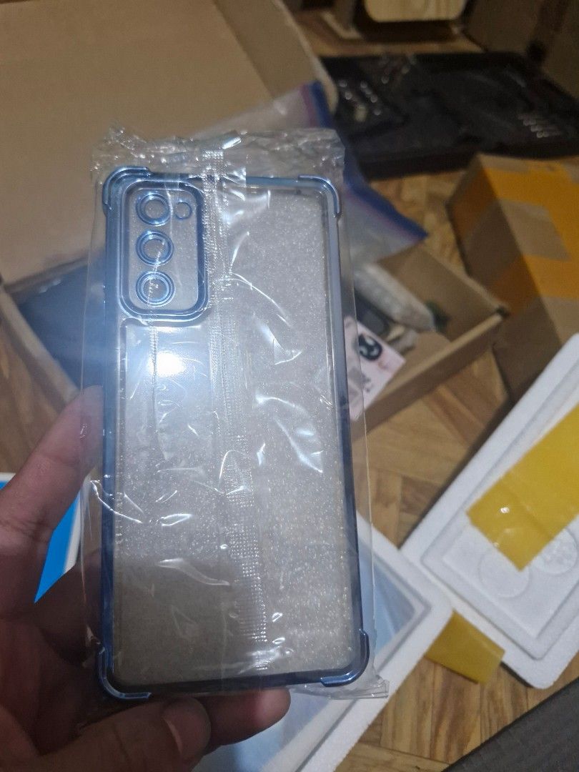 Samsung s20 fe casing (Category: Cases & Sleeves) located in Quezon City. Submitted by kizuke (Listing ID 1436800424, Image 2). Description: brandnew seal plastic.