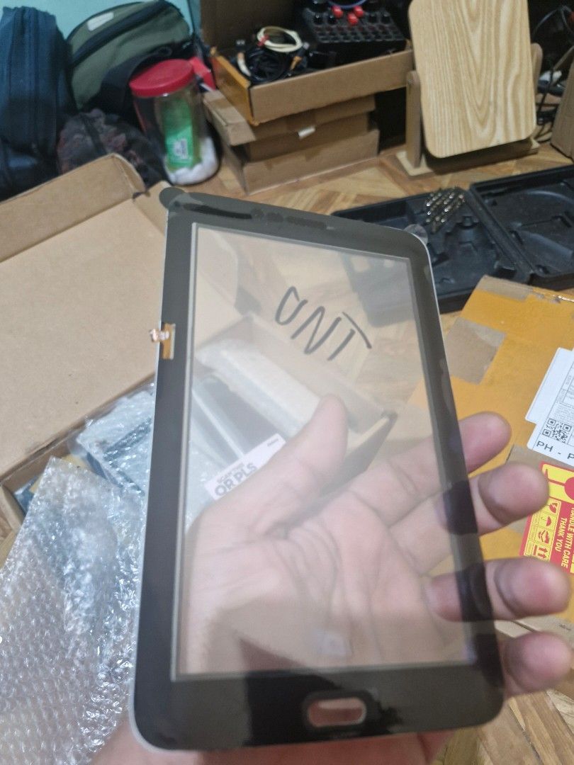 Samsung tablet Tab 3 touch screen (Category: Samsung) located in Quezon City. Submitted by kizuke (Listing ID 1436803312, Image 1). Description: Touchscreen for samsung tablet tab 3.
