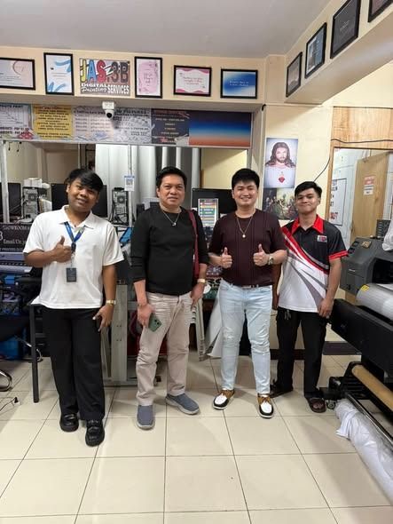 SELLING SUPPLIER! 4ft Tarpaulin Printer Machine and Sublimation Printer machine (Category: Printers, Scanners & Copiers) located in Manila. Submitted by geraldhernandez7719 (Listing ID 1436661729, Image 3). Description: UNBEATABLE DEALS on Large Format Printers & Printing Equipment! 🔥 Are you ready to scale your business or start a new project? Now is the perfect time to invest in high-quality machinery! At JAS Print and Serve Printing Supply, w