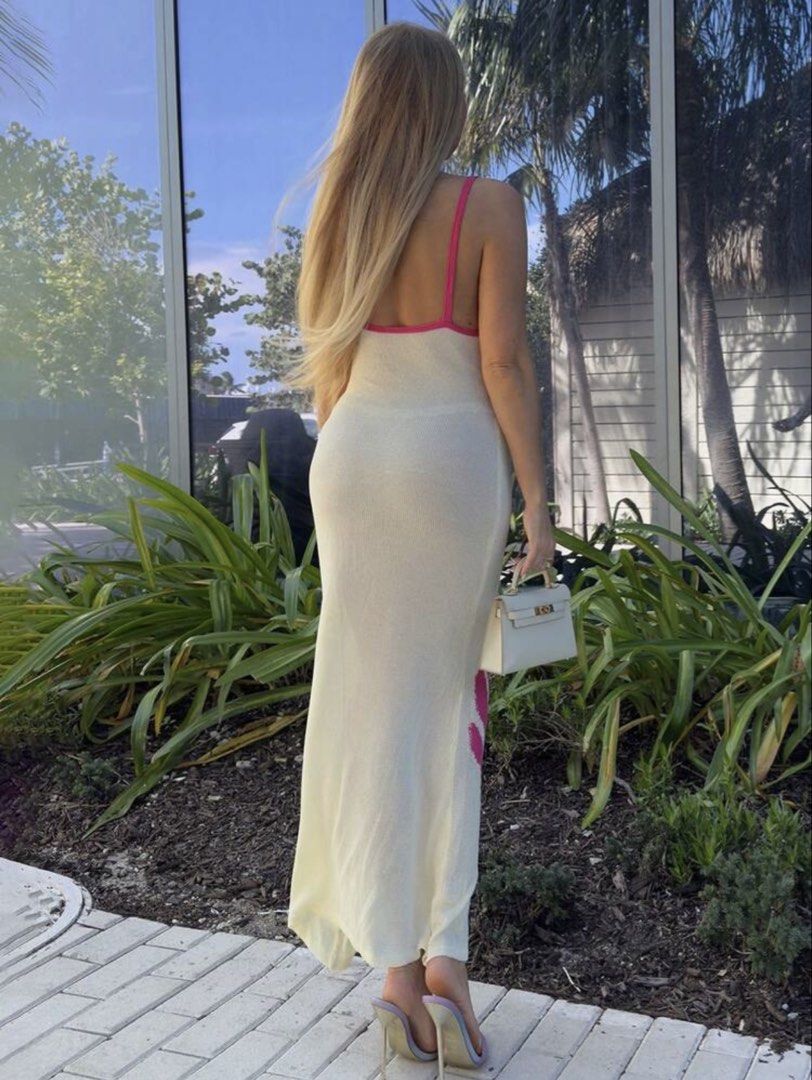 Shein Pink Shell Knit Maxi Dress (Category: Dresses) located in Manila. Submitted by gwenvalenc13556 (Listing ID 1436761059, Image 2). Description: Elegant body-hugging knit maxi dress featuring pink shell details and contrast trim straps. Only used once, still in excellent condition 💕 700 original price super steal.