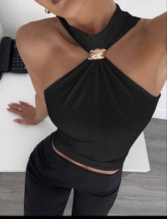 (Category: ) located in . Submitted by clothes.declutter.finds (Listing ID 1436662363, Image 1). Description: .