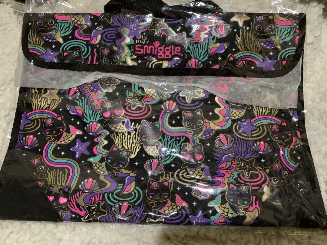 Smiggle Book Bag (Category: Laptop Bags & Sleeves) located in Tarlac. Submitted by bespinosa (Listing ID 1436779682, Image 1). Description: Smiggle Book Bag New.