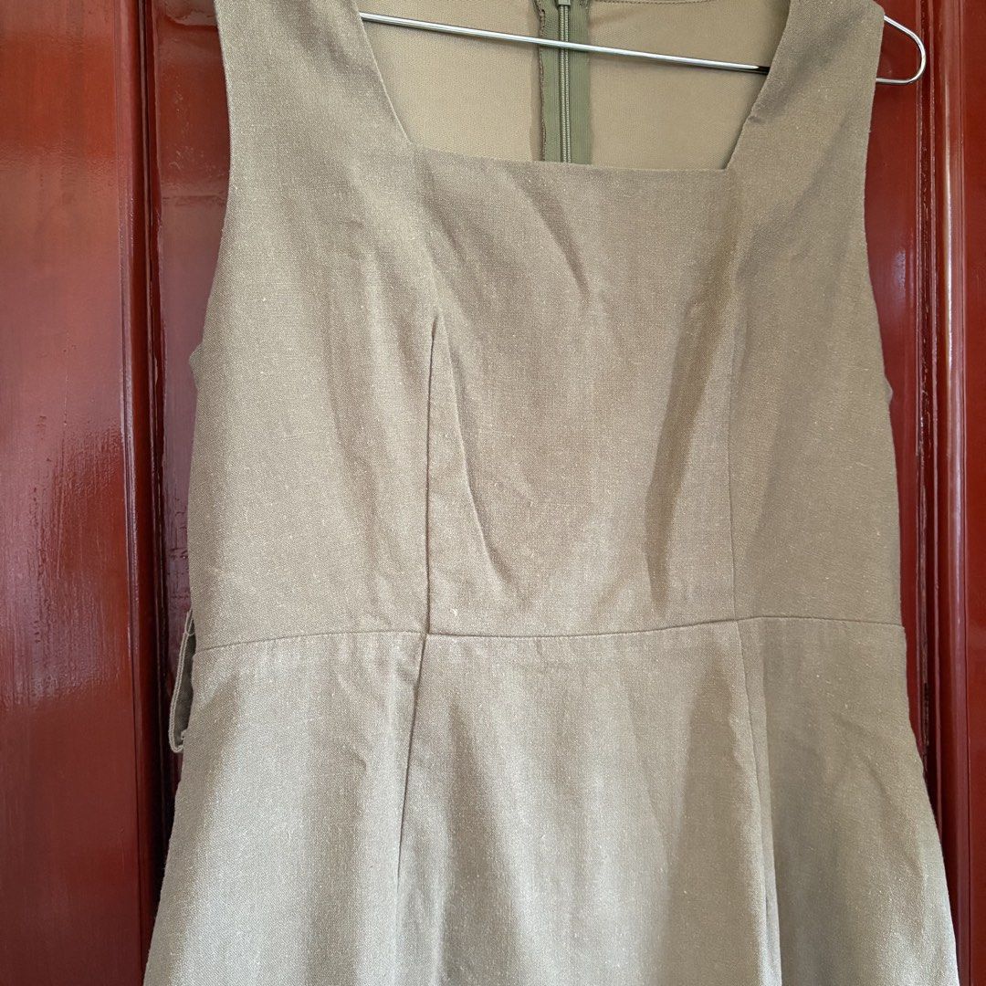 soft linen dark olive maxi dress (Category: Dresses) located in Cagayan de Oro. Submitted by liannadeclutters (Listing ID 1436726228, Image 2). Description: 📍Cagayan de Oro City • so so nice!! 100% linen high quality • see last pic for ww • has pockets on both sides • has beltholes • perf for upto 5’1” height • has inner lining • MOP: gcash • MOD: nationwide shipping via j&t express / delivery via maxim (within CDO) ☆ payment first through gcash
