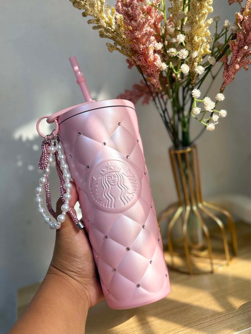 Starbucks Rhinestone Tumbler (Category: Water Bottles & Tumblers) located in Quezon City. Submitted by stuffs.hellyy (Listing ID 1436657892, Image 2). Description: SB TUMBLER GANDA SUPER!! 😭💖 •525ml •Hot & Cold •With rhinestone •Stainless steel •soft sweet girly pink •Embossed esbi logo •Pink Straw .
