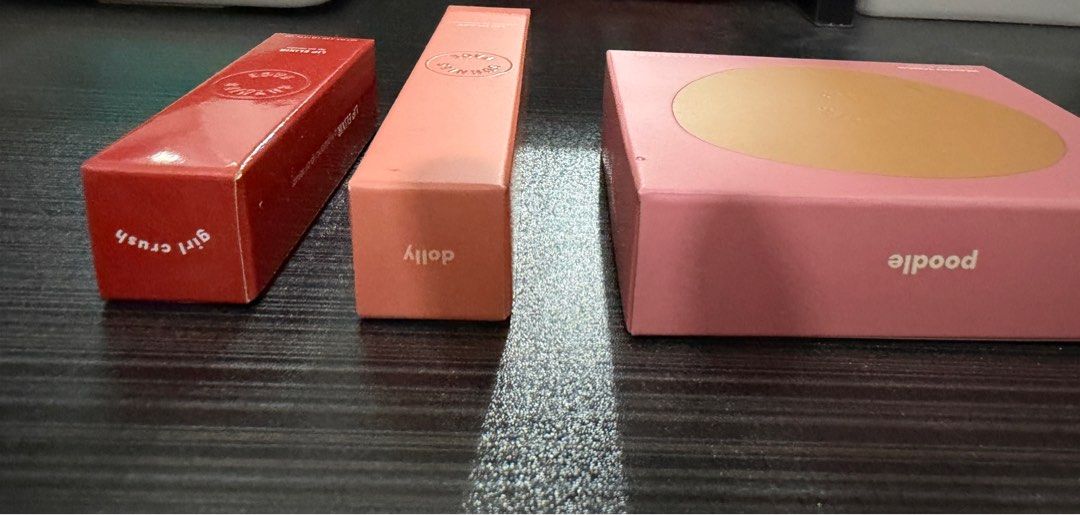 Sunnies Face Bundle (Category: Makeup) located in Pasig City. Submitted by _goodfindsph (Listing ID 1436786400, Image 2). Description: .