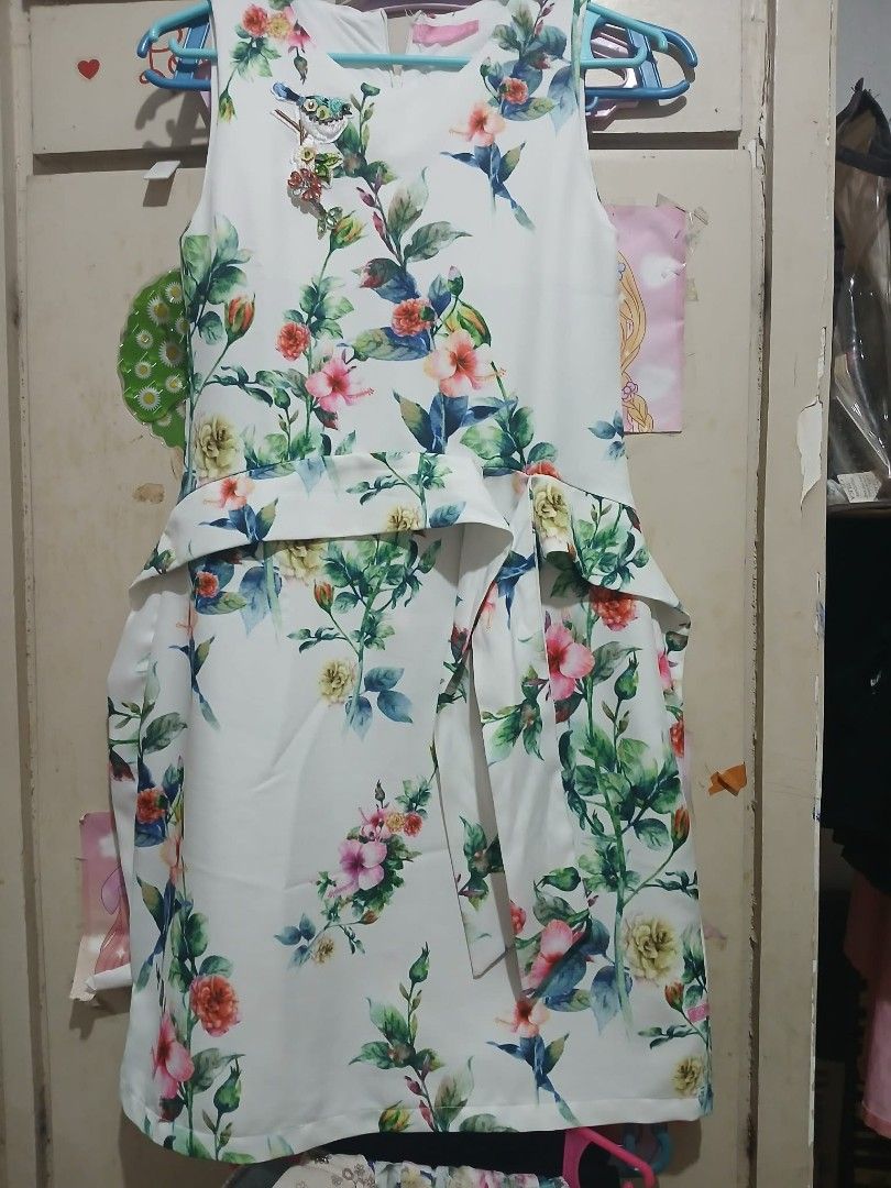 💯Super Nice Peppermint Dress Size 12 (Category: Babies & Kids Fashion) located in Muntinlupa City. Submitted by clouisedhey (Listing ID 1436765600, Image 3). Description: Peppermint Size 12 Personal preloved of my Daughter Twice used only. No issue , Liked new condition! Can fit 8-12 Price 299.