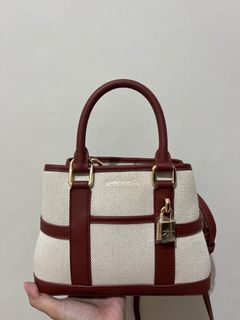 (Kategori: ) berada di . Dikirim oleh chaniagobag (ID iklan 1436807948, Gambar 1). Deskripsi: .