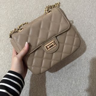 (Kategori: ) berada di . Dikirim oleh peachy.things (ID iklan 1436740790, Gambar 1). Deskripsi: .