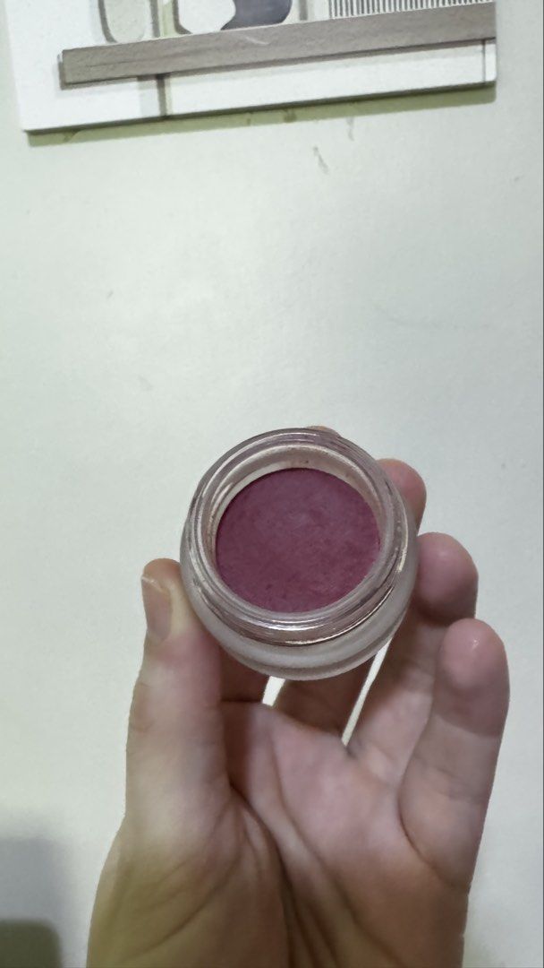 Teviant Lizzie Old Rose Blush (Category: Makeup) located in Antipolo. Submitted by welllovedbymic (Listing ID 1436796075, Image 2). Description: Used twice - Teviant Lizzie Blush in Old Rose shade. - Comes in a small jar with a rose gold lid. - Features a deep rose color. - Authentic product from the Teviant Flagship Store..
